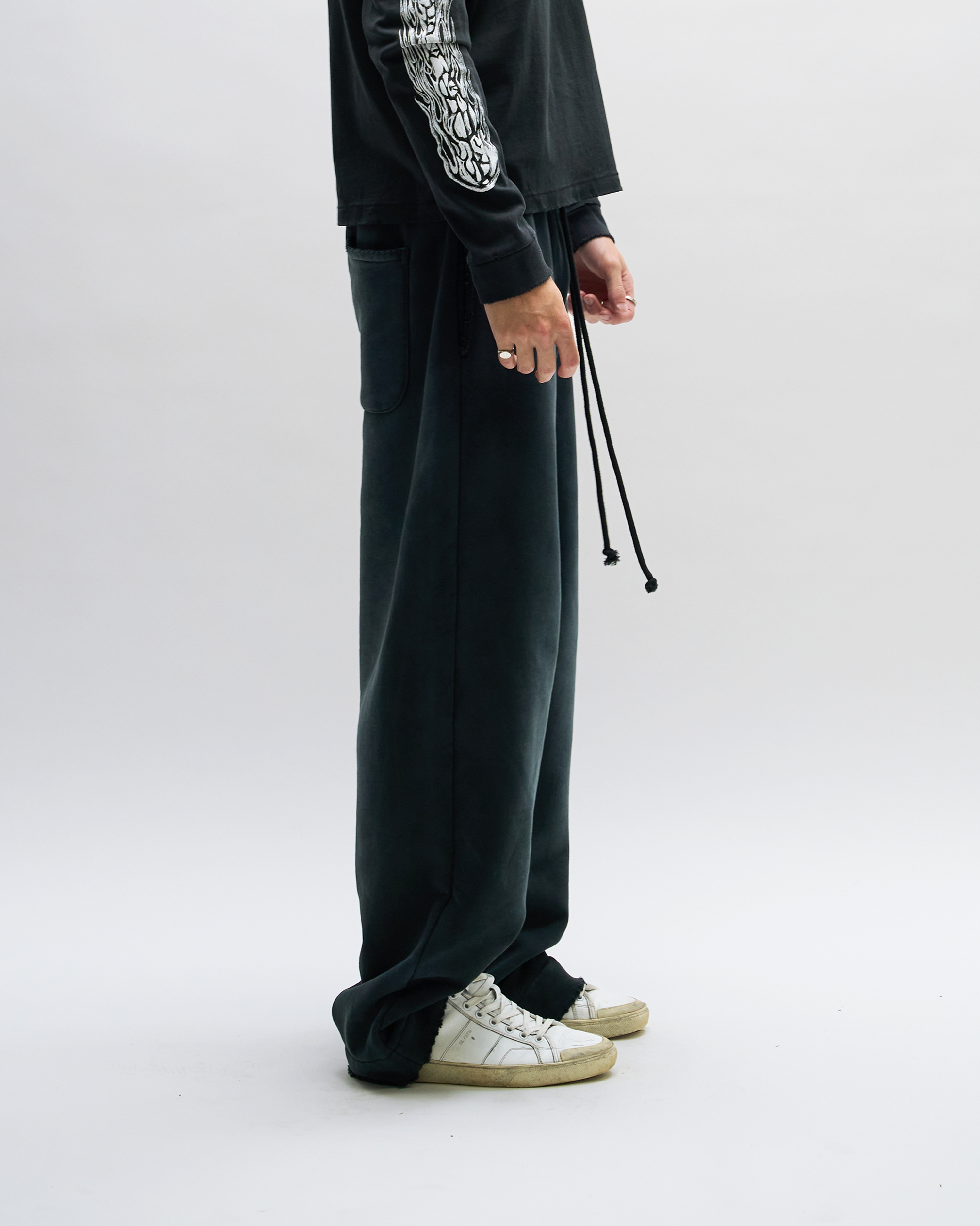 STUDIO SWEATPANTS [SUNBEAT BLACK]