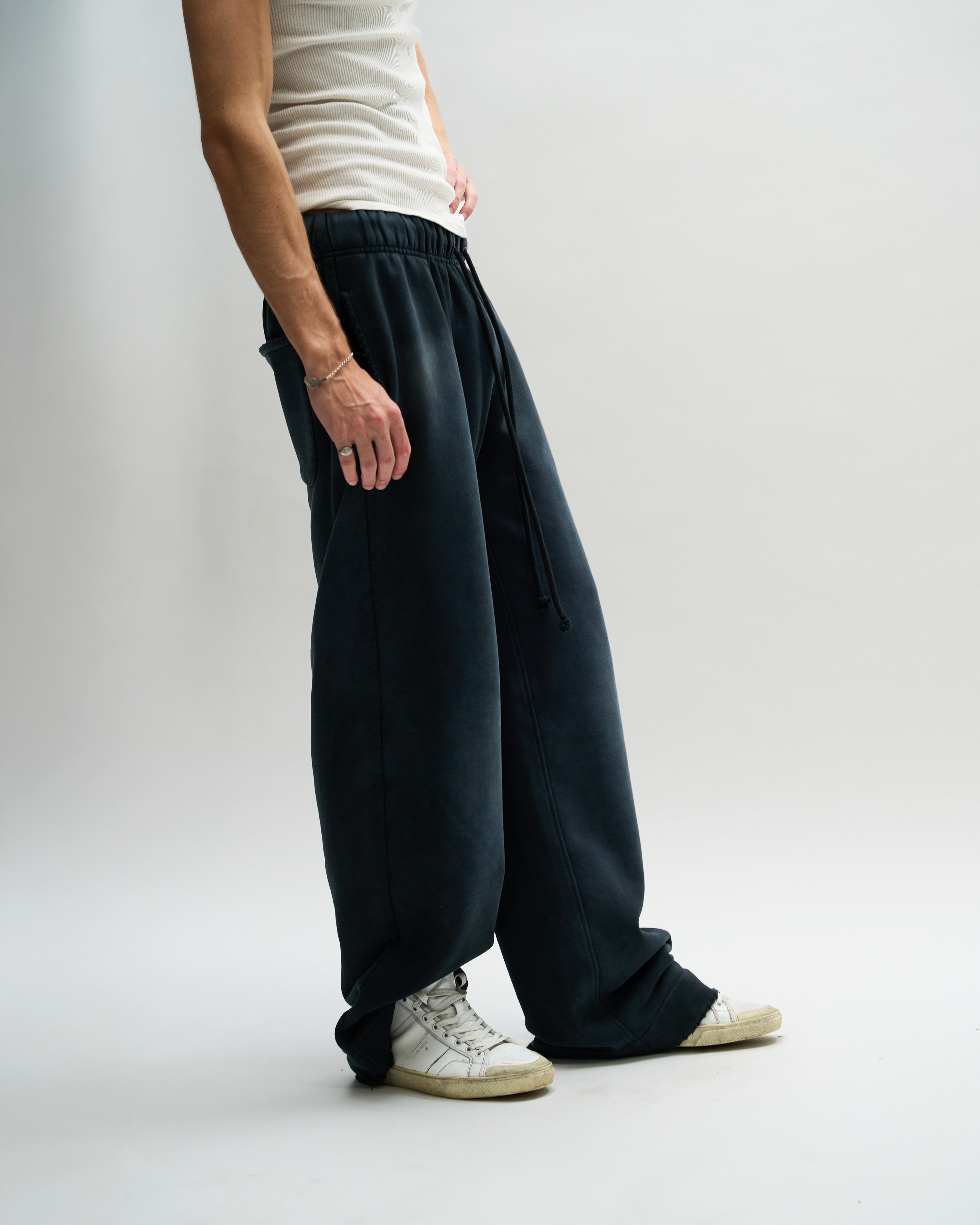 STUDIO SWEATPANTS [SUNBEAT BLACK]