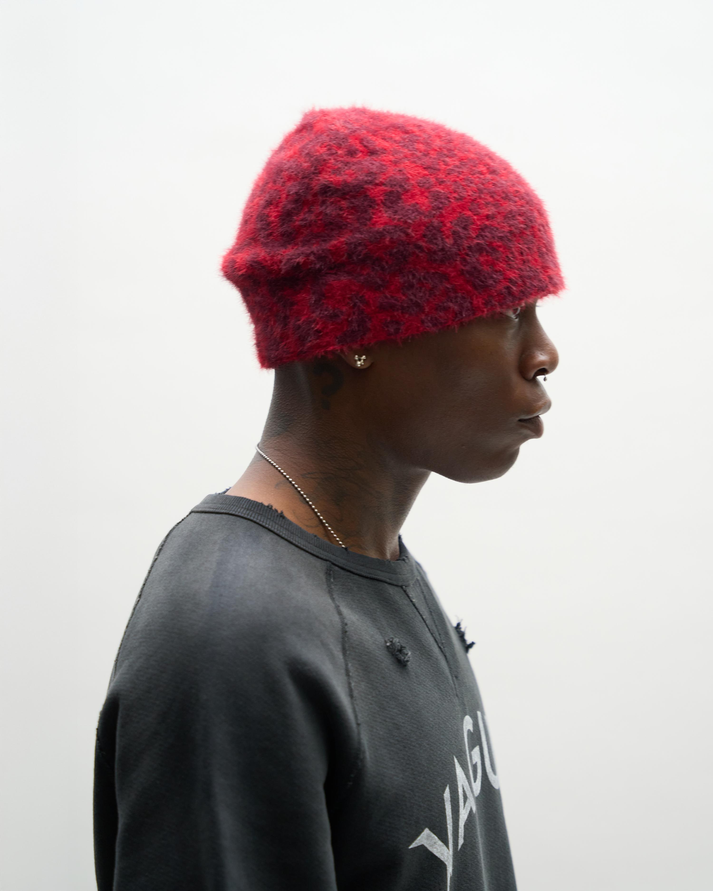 LEOPARD SHAG BEANIE [MAROON]