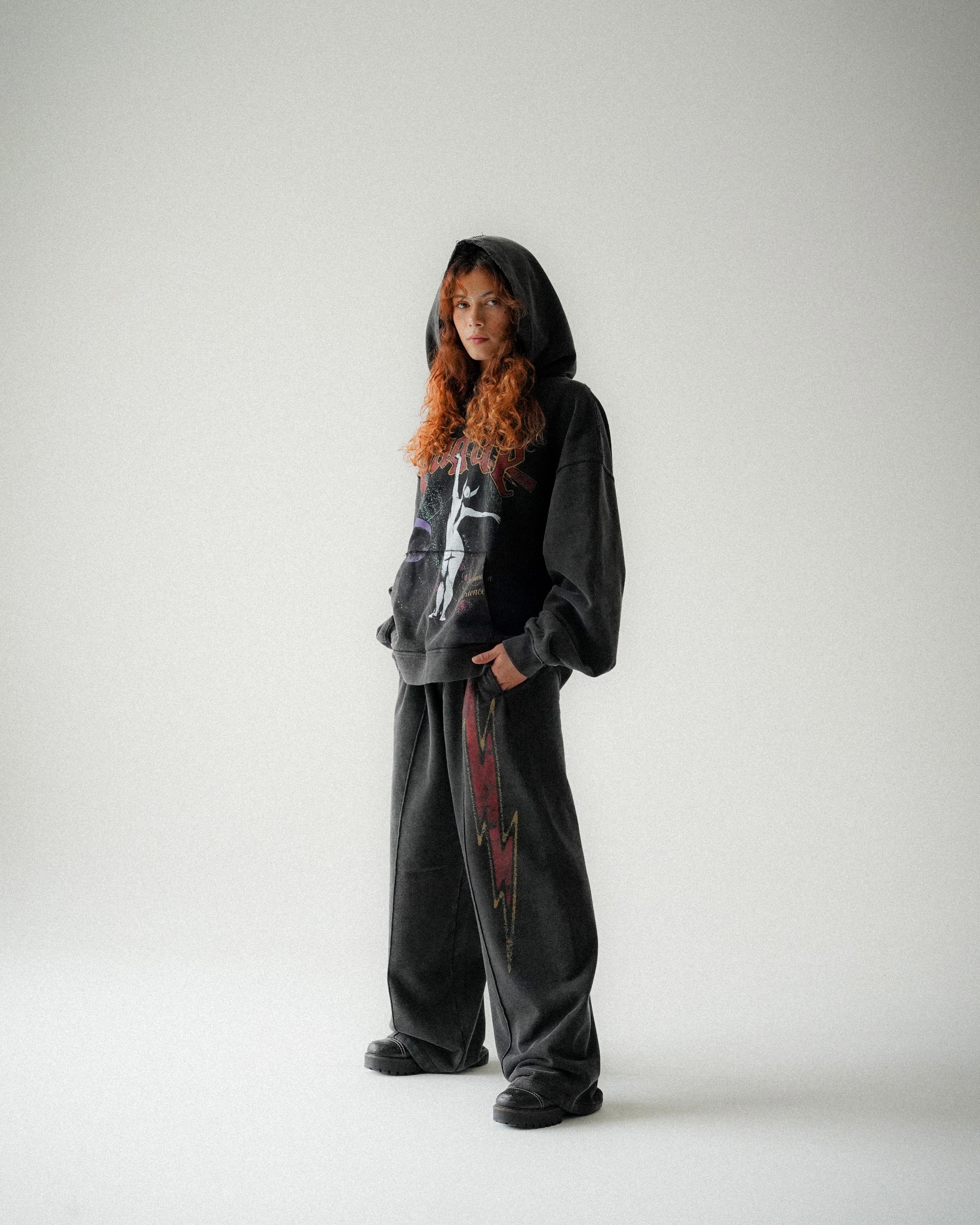 STRIKE SWEATPANTS [VINTAGE BLACK]