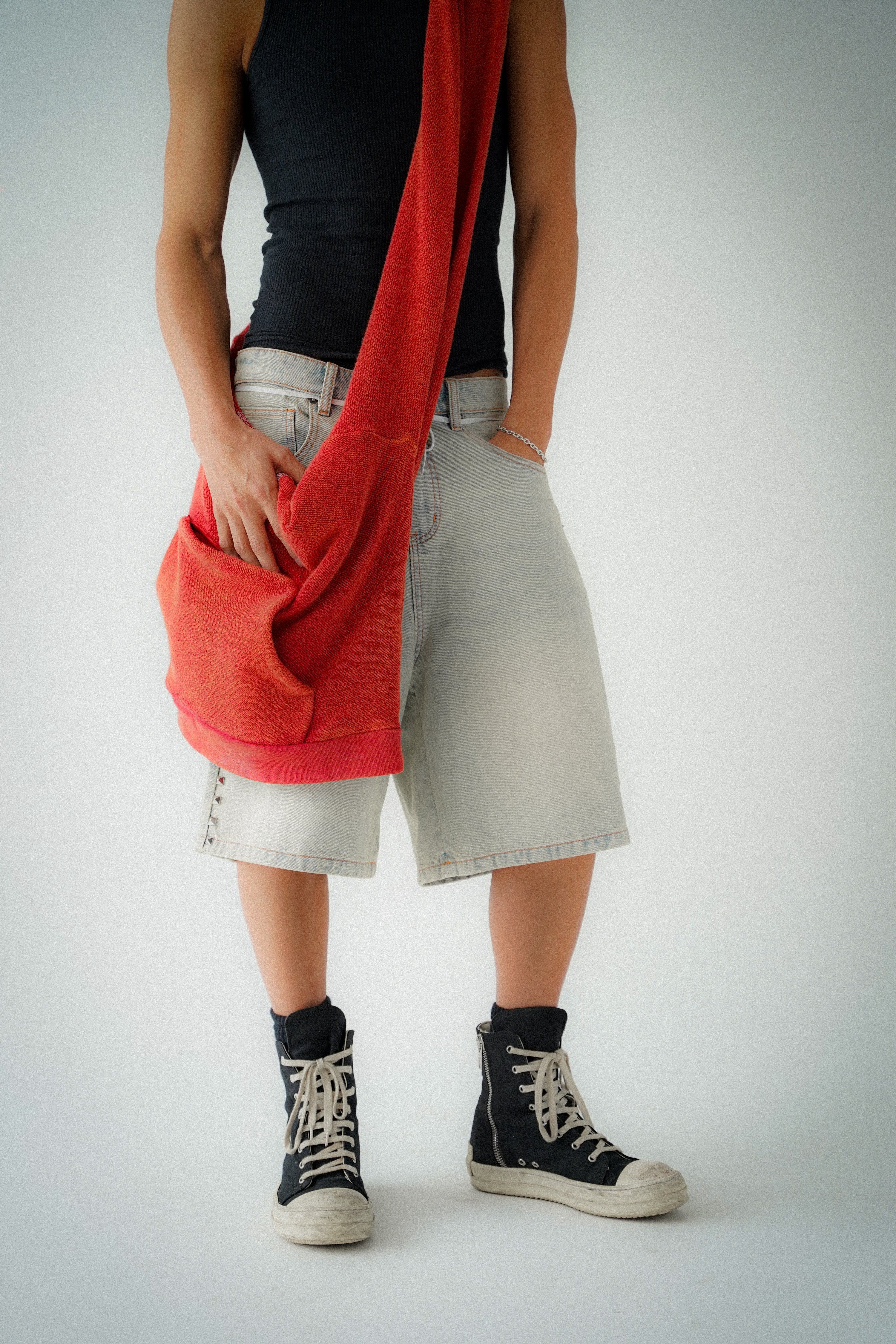 '85 STUDDED JORTS [LIGHT WASH]
