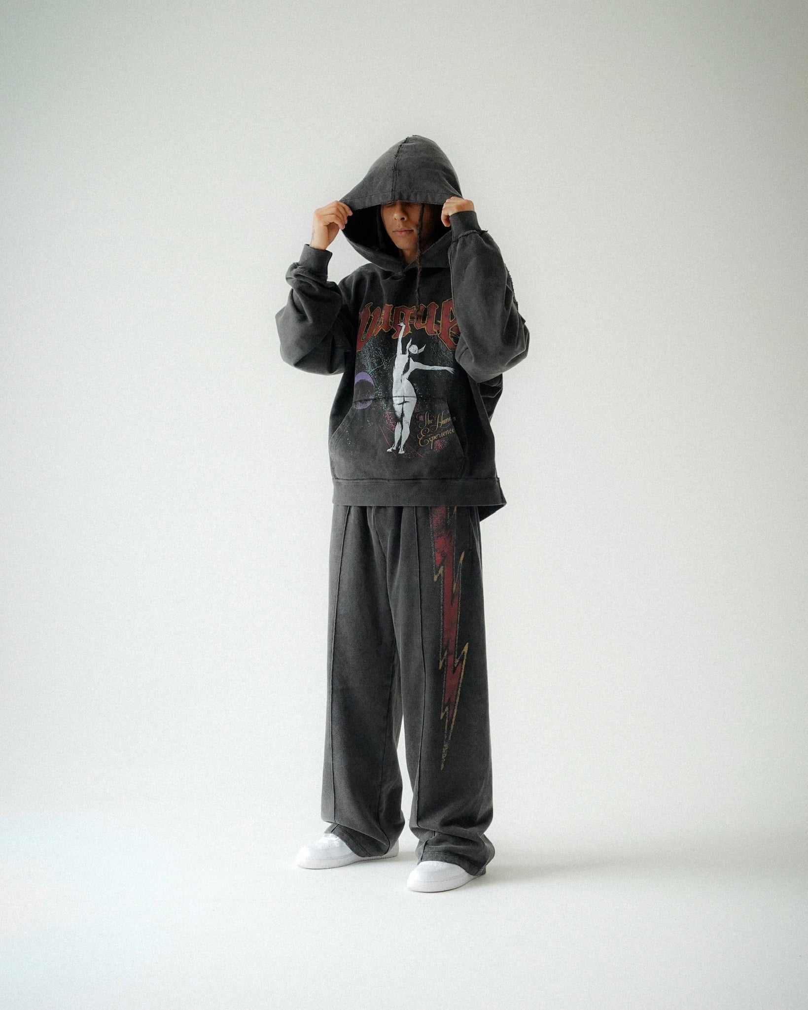 STRIKE SWEATPANTS [VINTAGE BLACK]