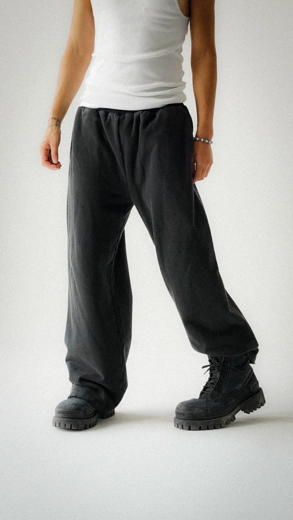 BLANK SWEATPANTS [VINTAGE BLACK]