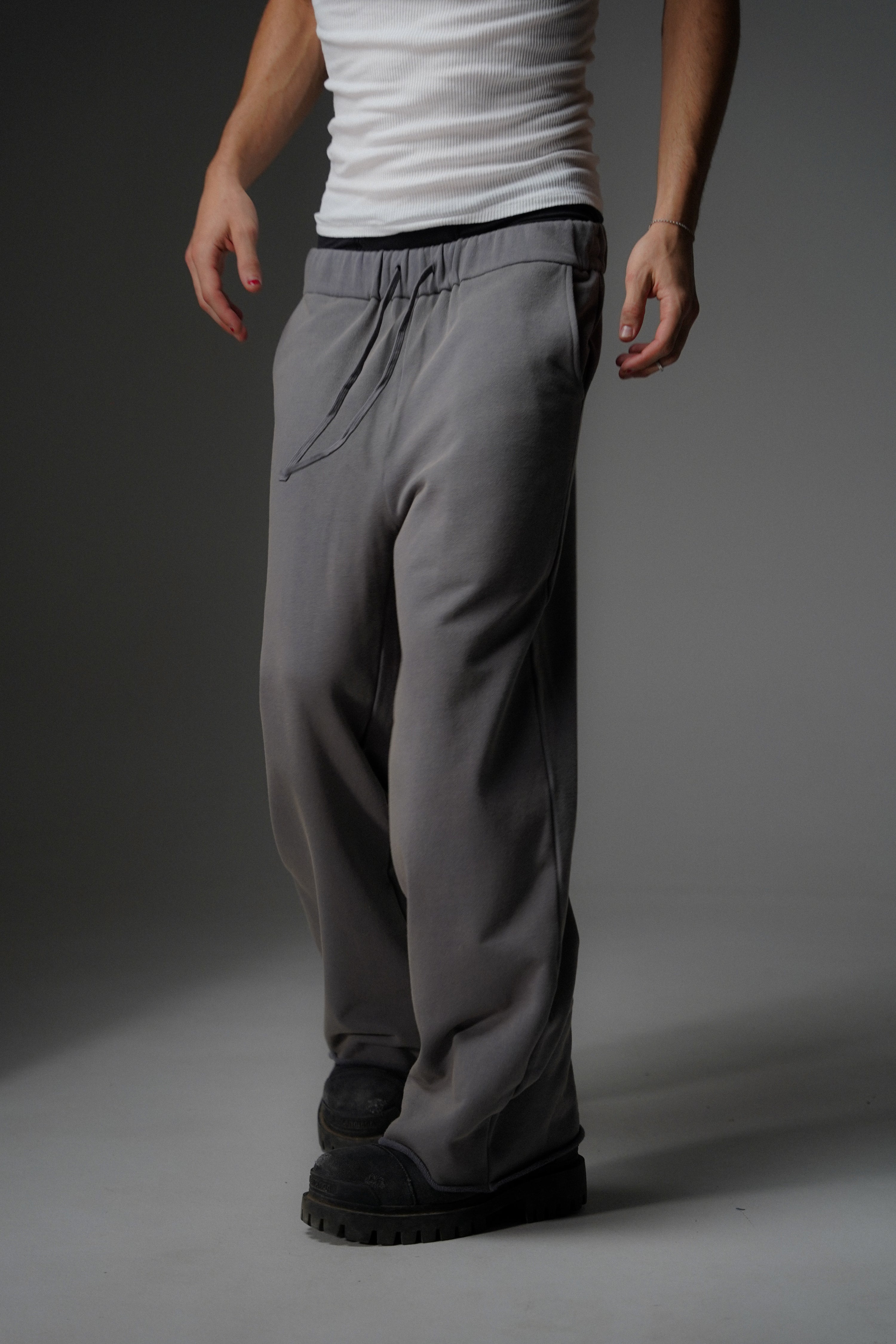 STUDIO SWEATPANTS [VINTAGE GREY]