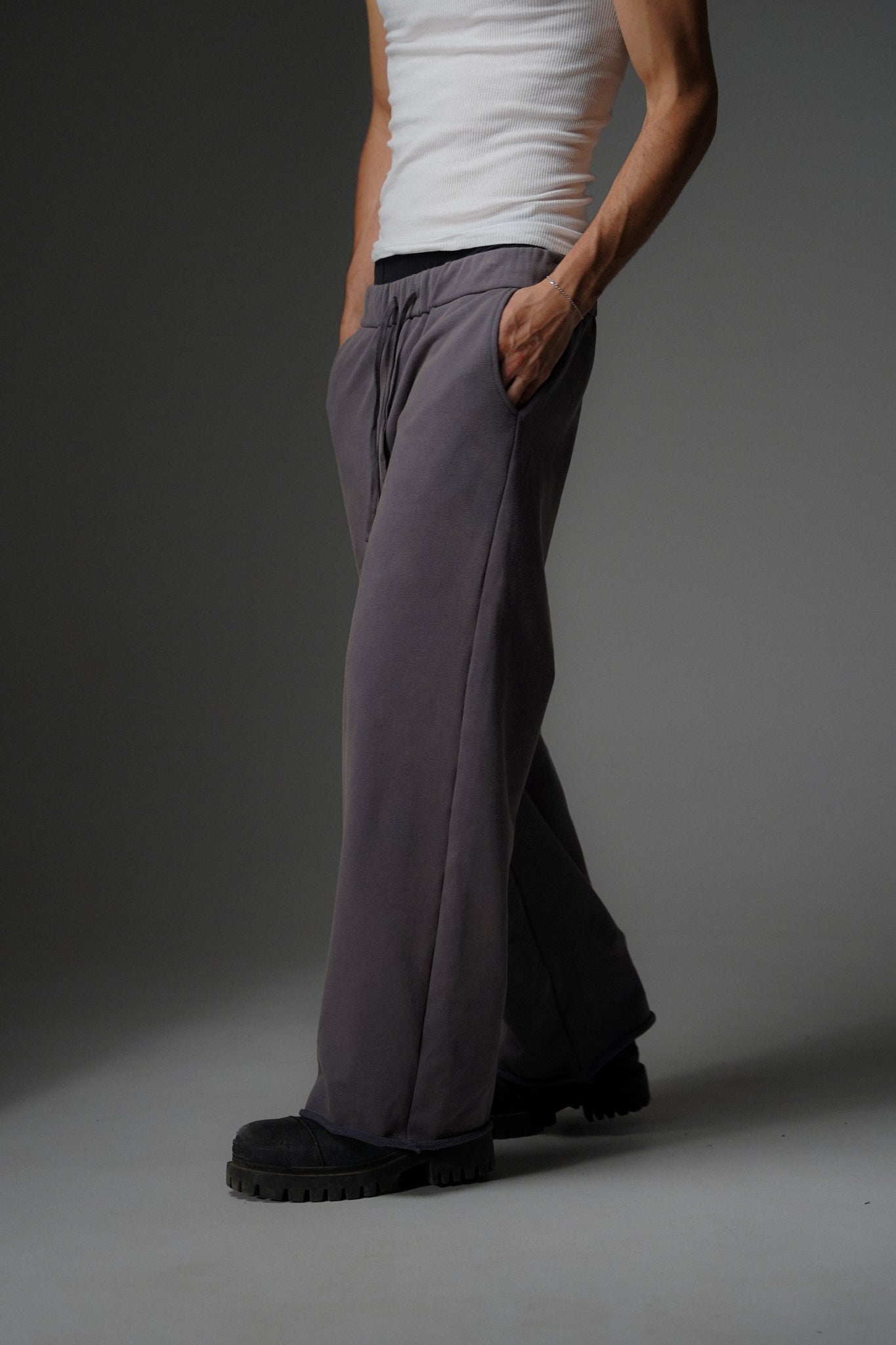 STUDIO SWEATPANTS [VINTAGE PURPLE]
