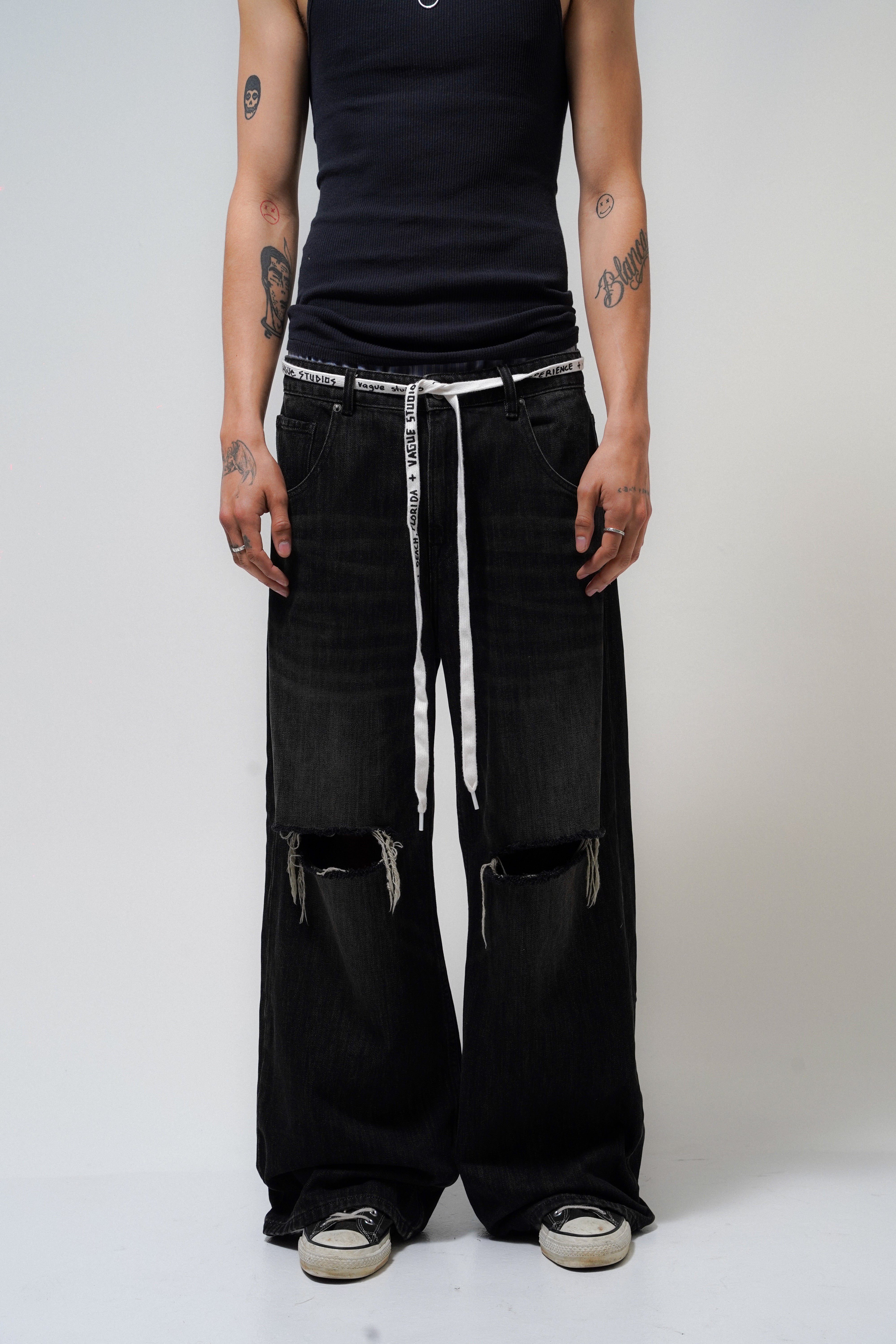 STUDIO DENIM [BLACK] – VAGUE Studios