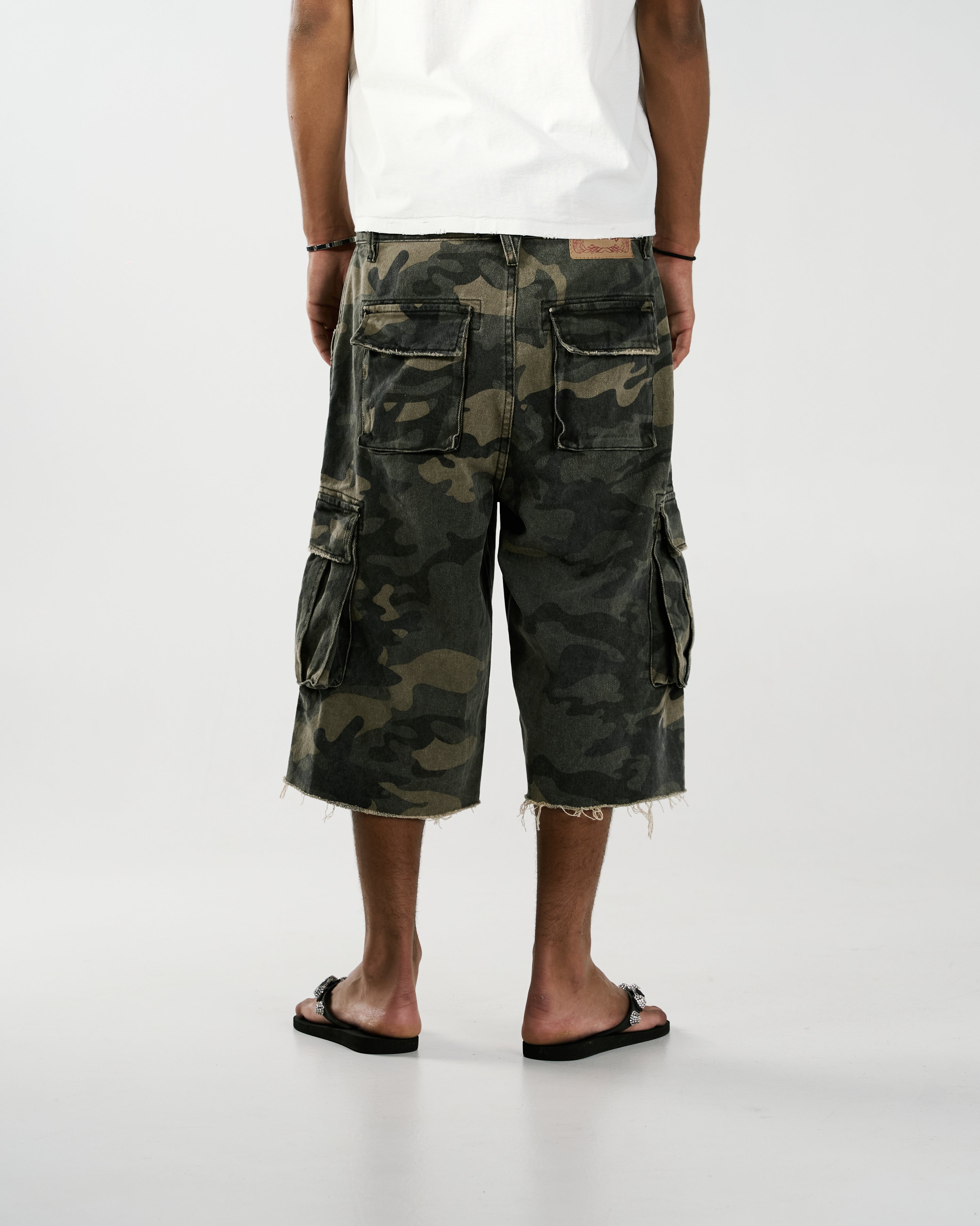 CARGO SHORTS [CAMO]