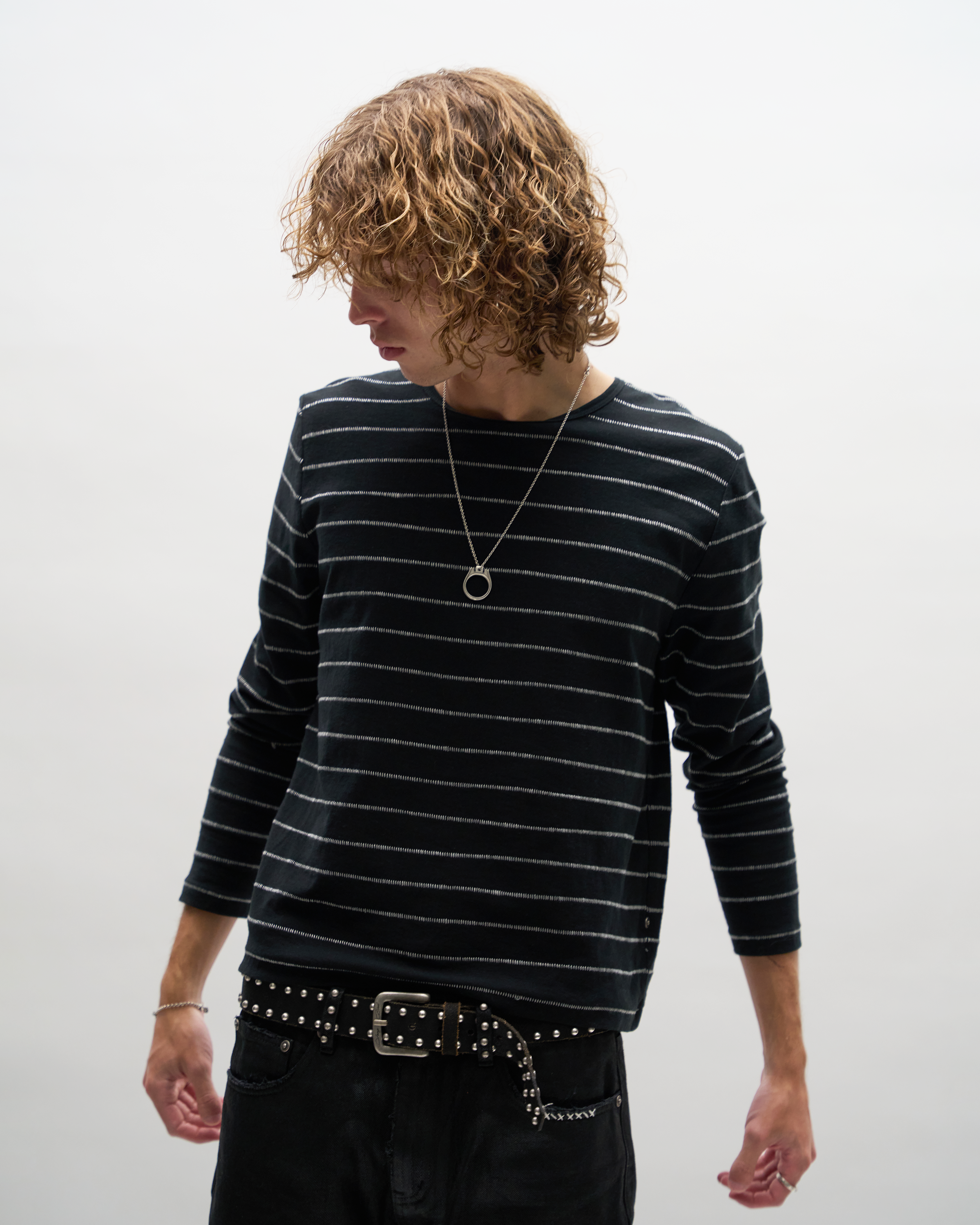 SINGLE STITCH STRIPED LONG SLEEVE [BLACK]