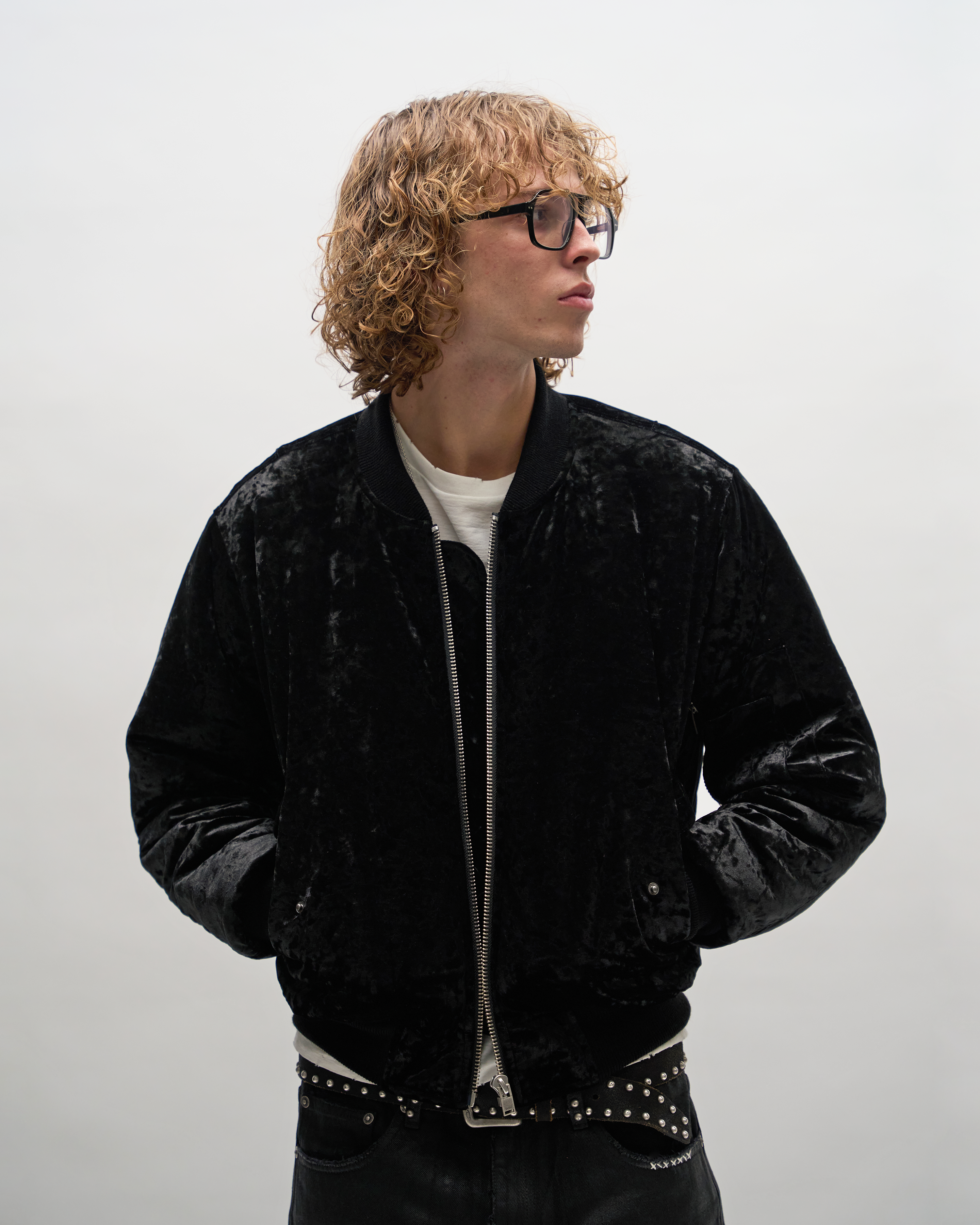CRUSHED VELVET BOMBER [BLACK]