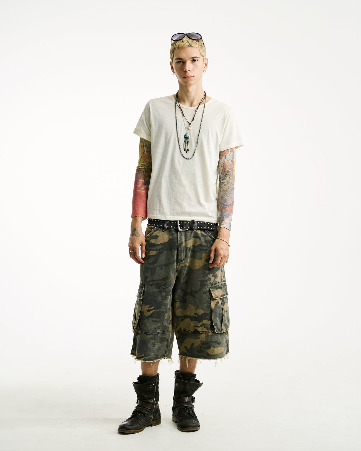 BLOWOUT TEE [OFF WHITE]