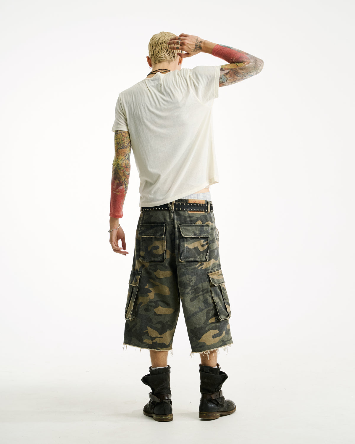 BLOWOUT TEE [OFF WHITE]