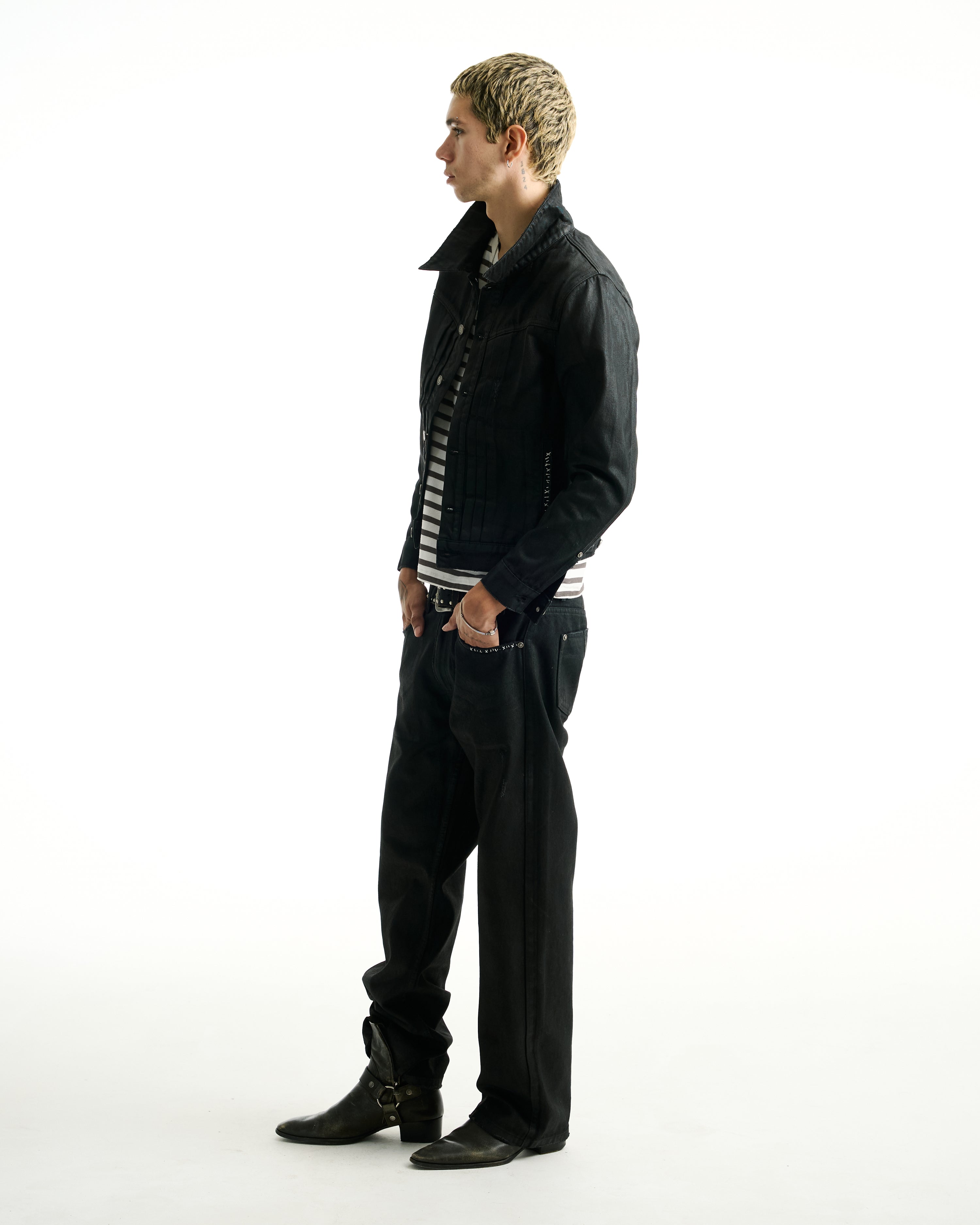 STUDIO DENIM [WAXED BLACK]