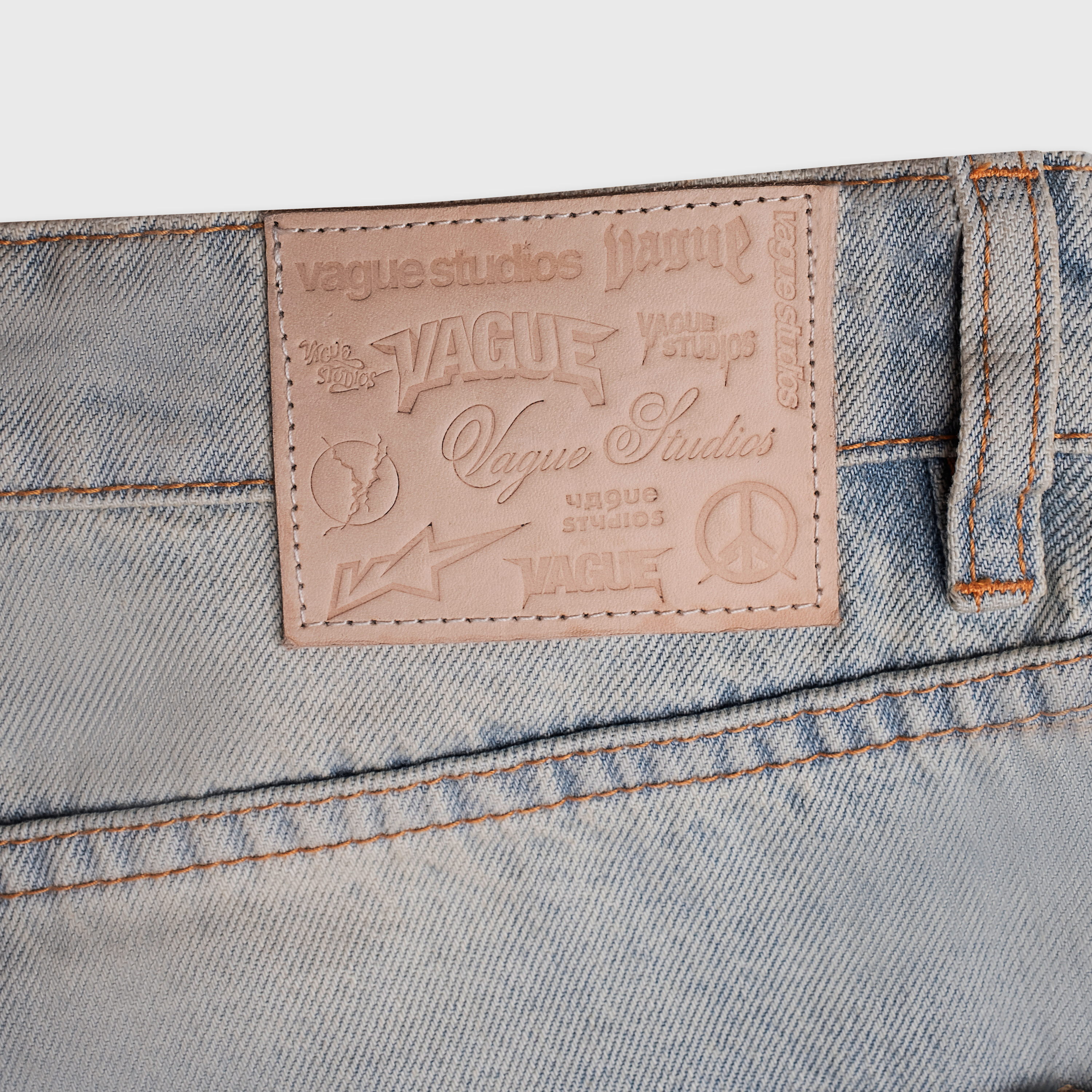 '85 STUDDED JORTS [LIGHT WASH]