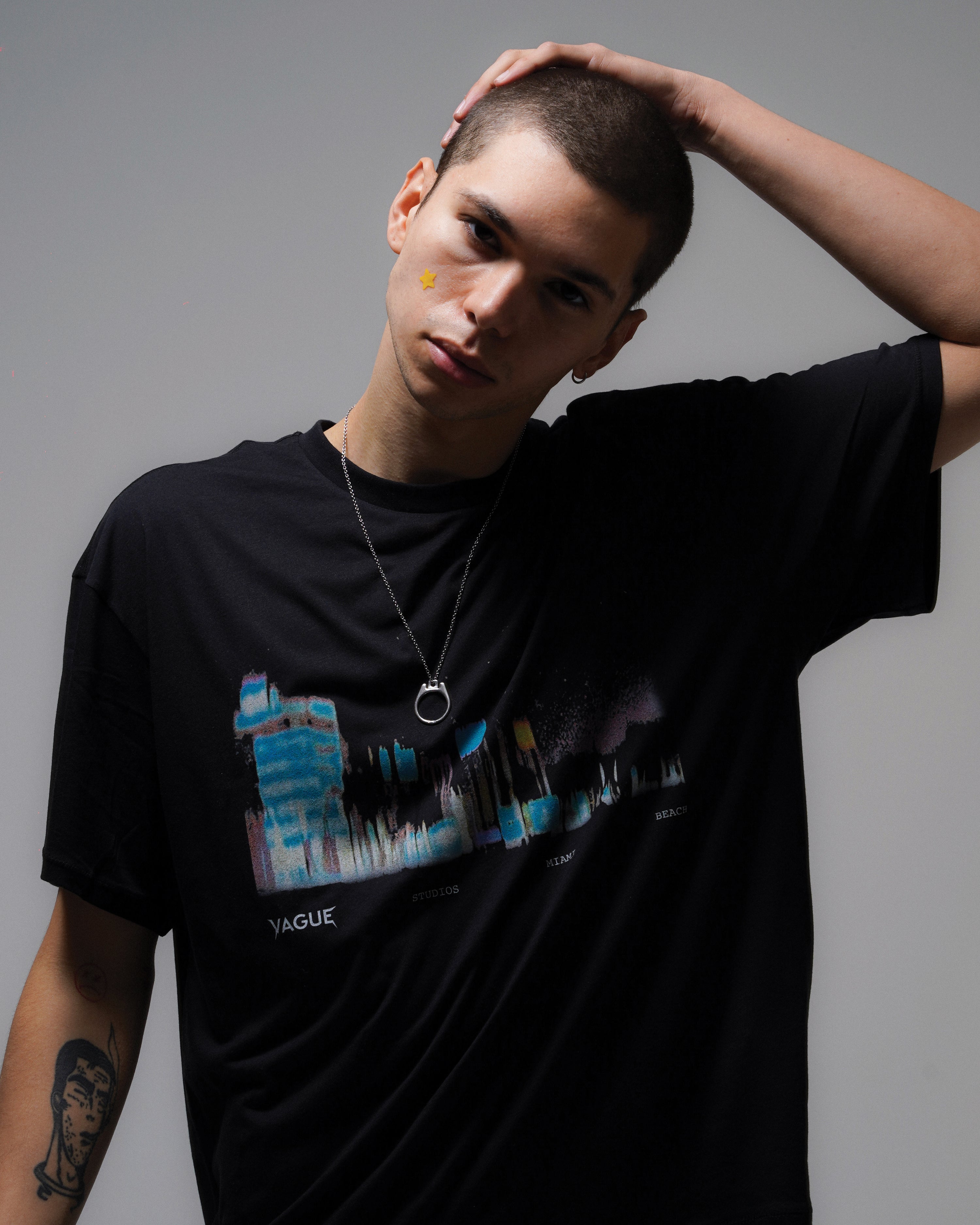 SOUTH BEACH TEE [BLACK]