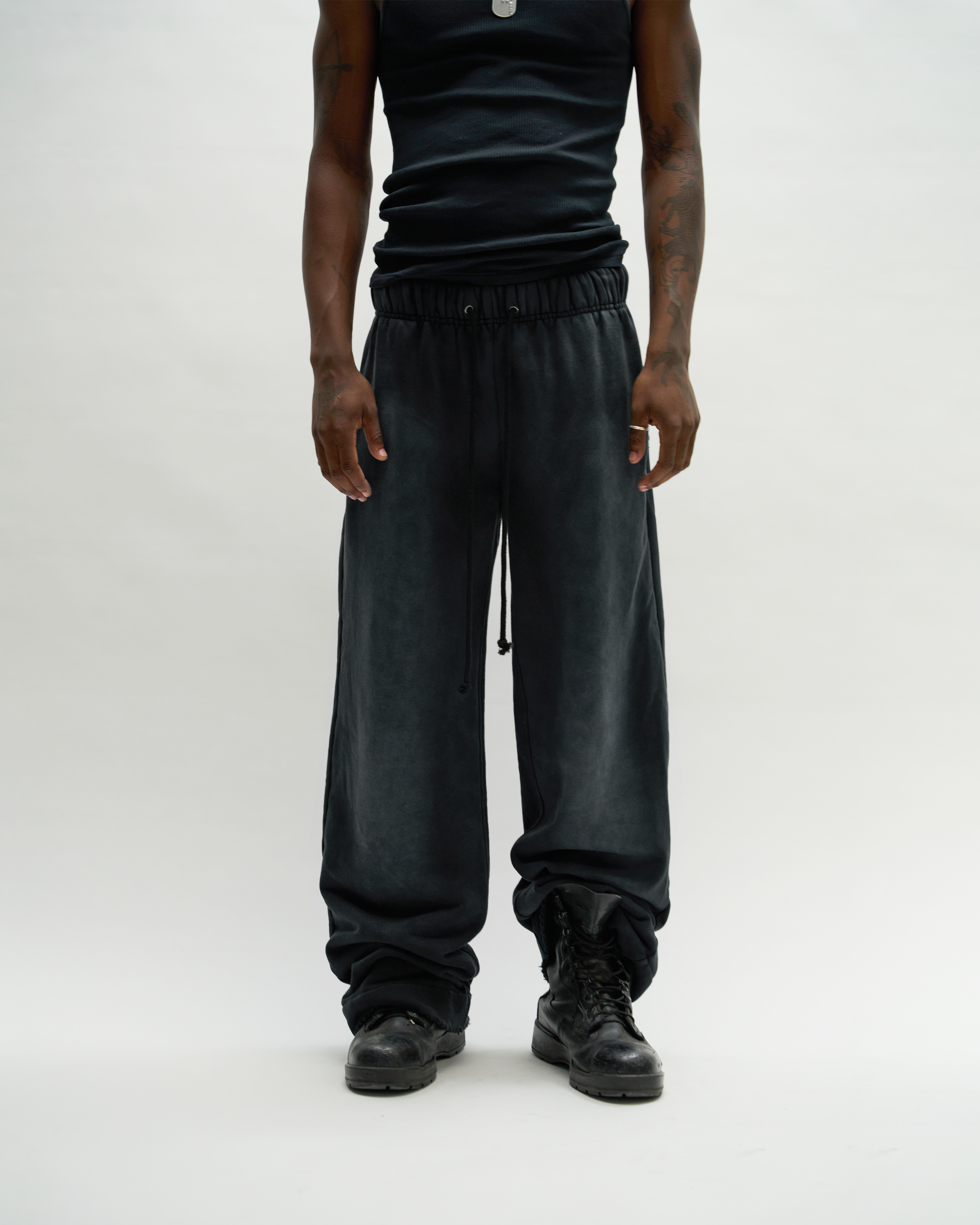 STUDIO SWEATPANTS [SUNBEAT BLACK]