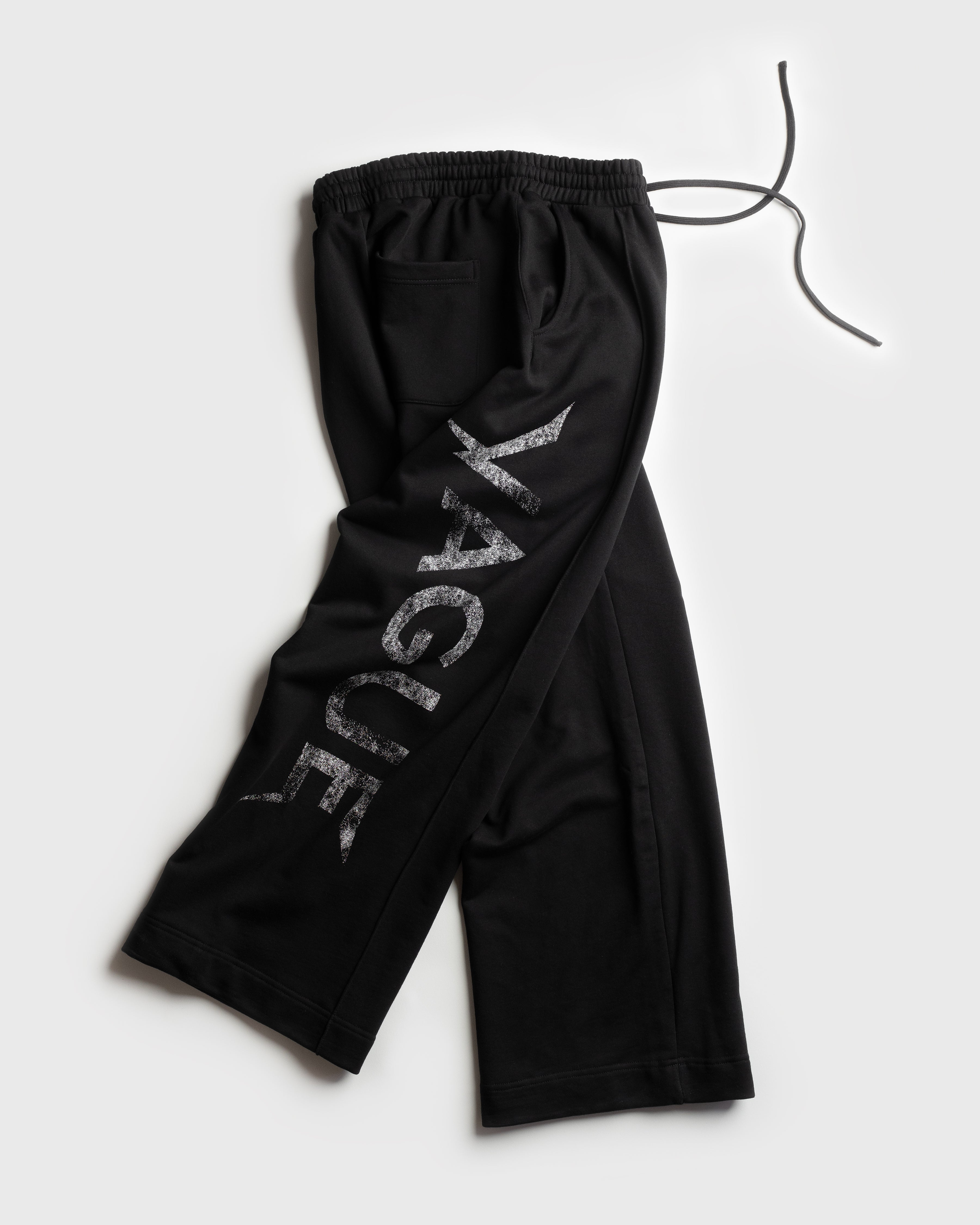 【Yuki】Vaundy VAWS Logo Sweat Pants 商品詳細ページ | Vaundy ONLINE STORE | VAWS Logo Sweat Pants