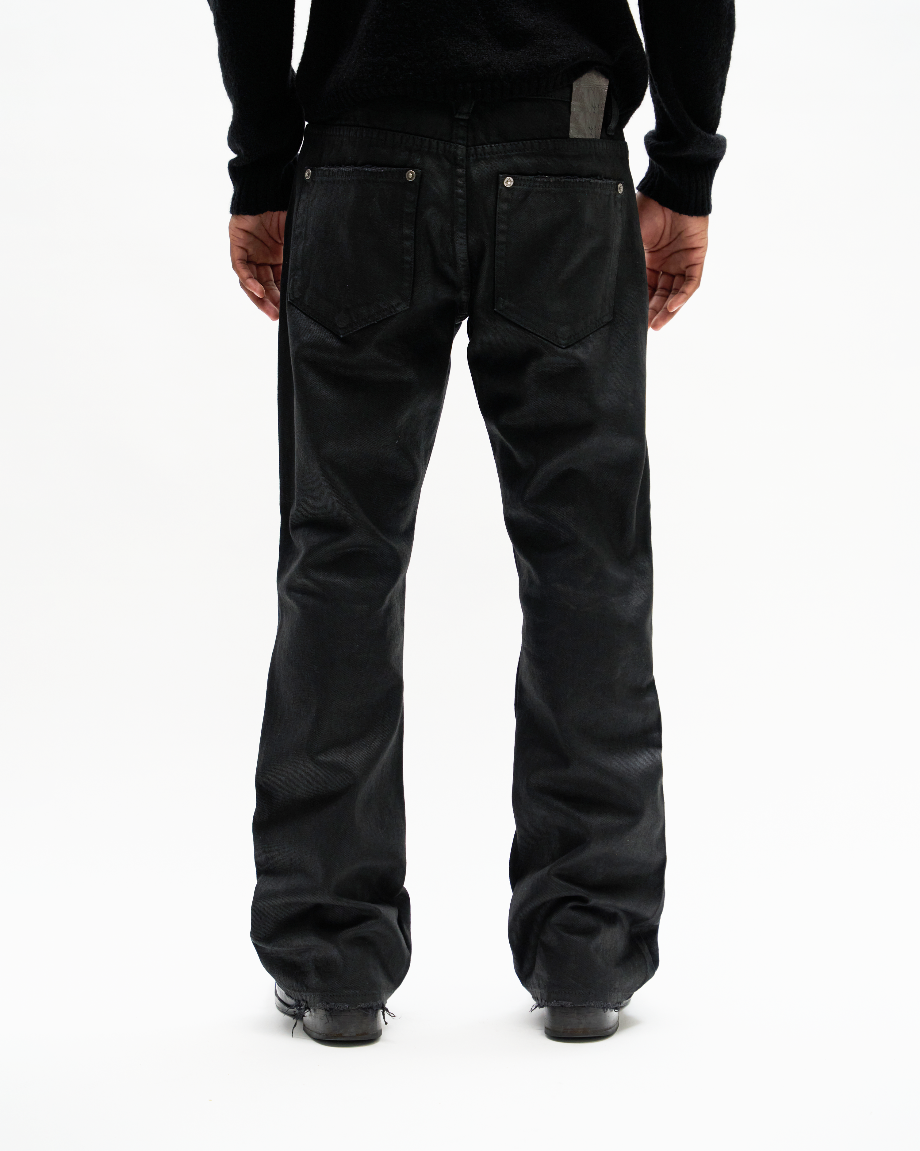 WAXED BOOTCUT DENIM [BLACK]