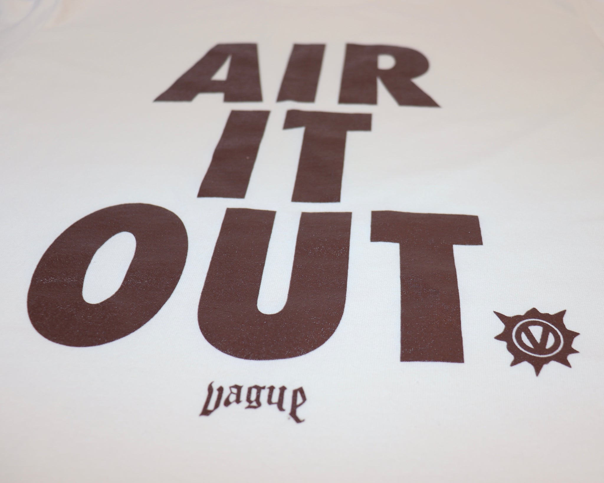 zAIR IT OUT TEE [CREAM]