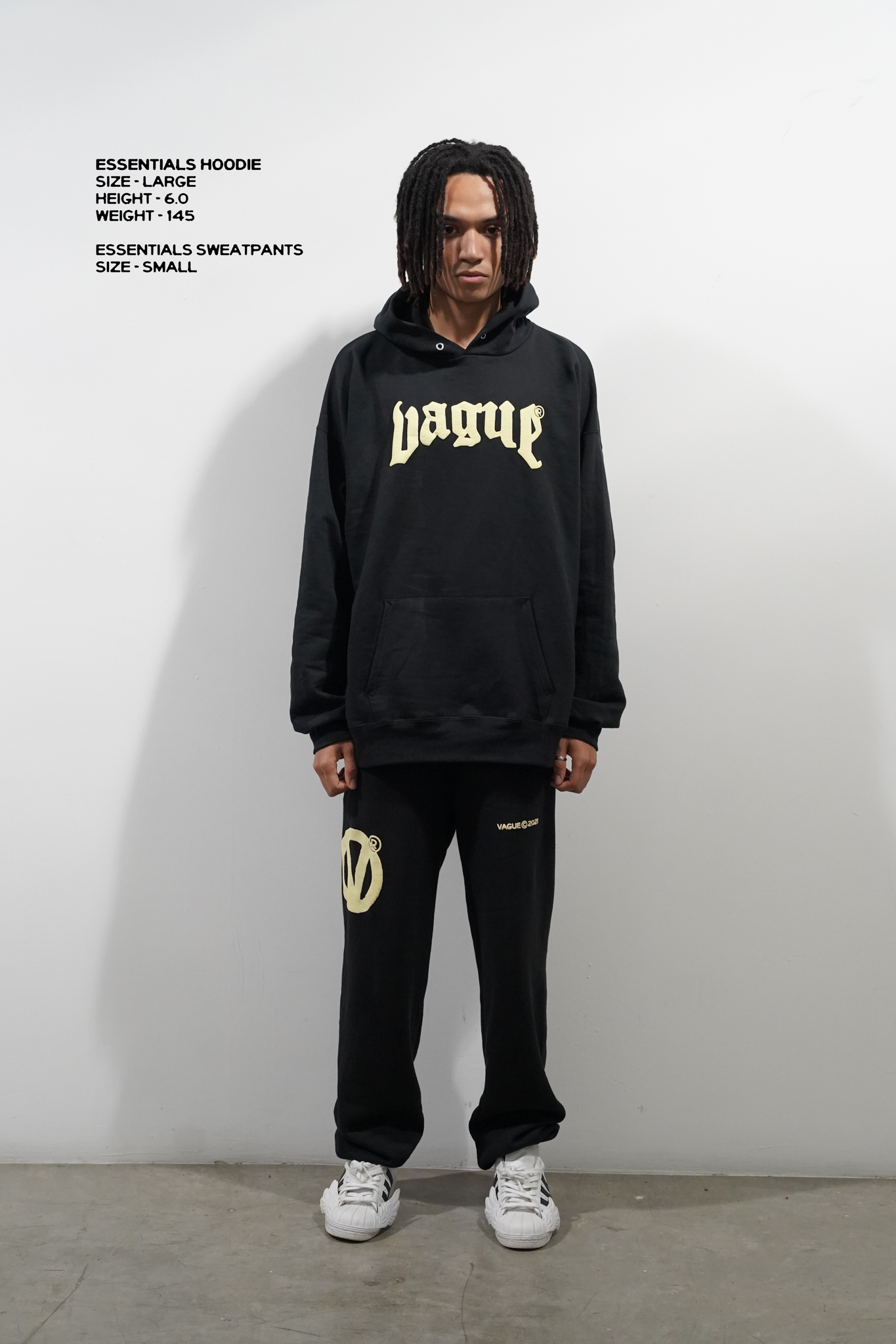 VAGUE ESSENTIALS HOODIE [BLACK]